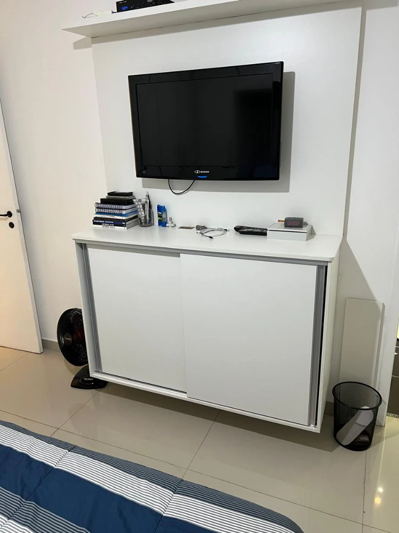3-bedroom apartment with 3 en-suite baths and 4 total — photo 21