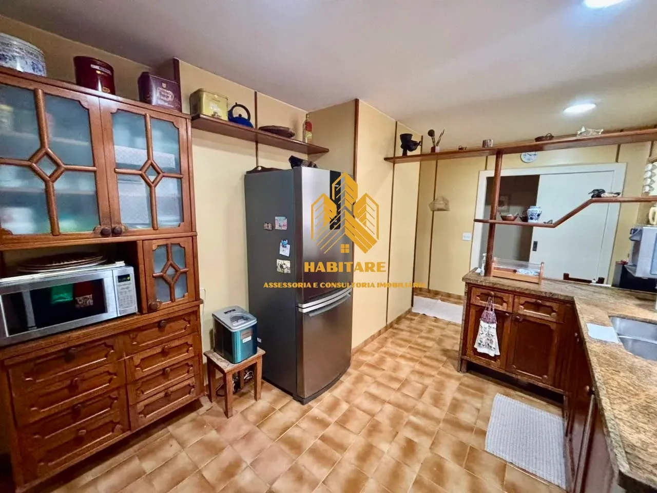 Furnished 3-bedroom apartment with 275 m² on the 4th floor — photo 16