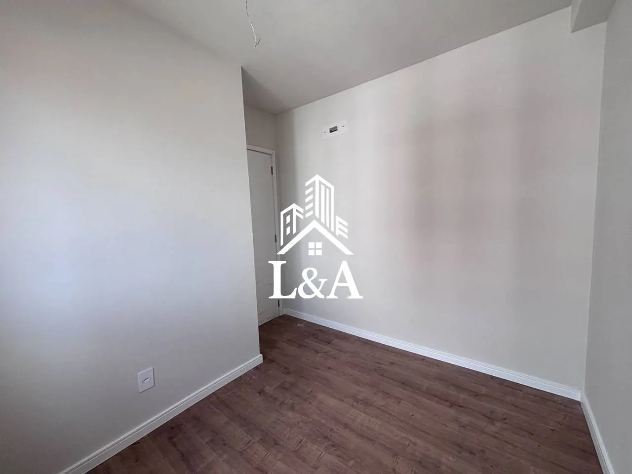 3-bedroom apartment in a building with a pool — photo 13