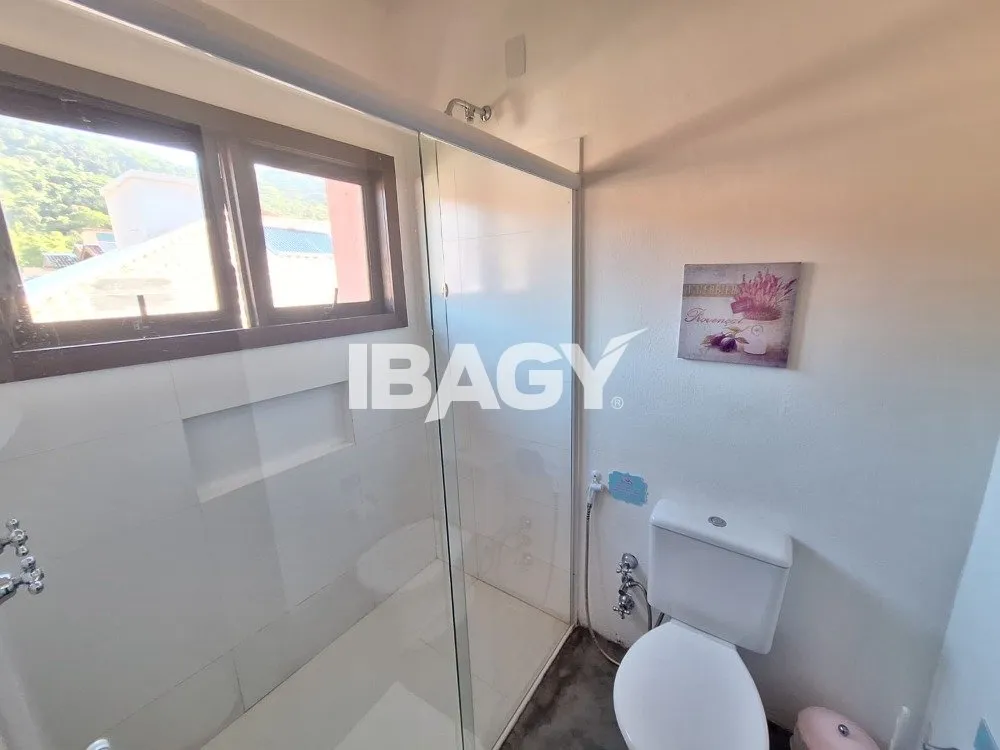 Furnished 4 en-suite bedroom house with balcony grill — photo 21