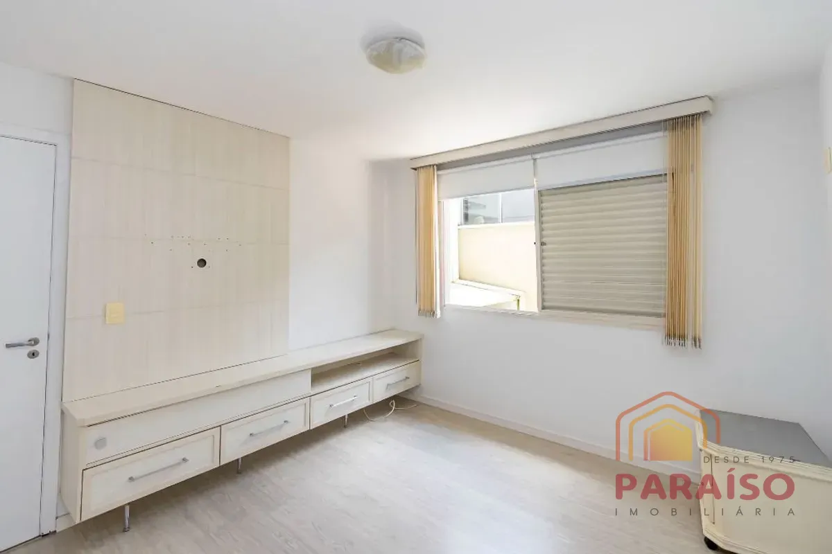 4-bedroom house with a grill on the balcony in Curitiba — photo 31