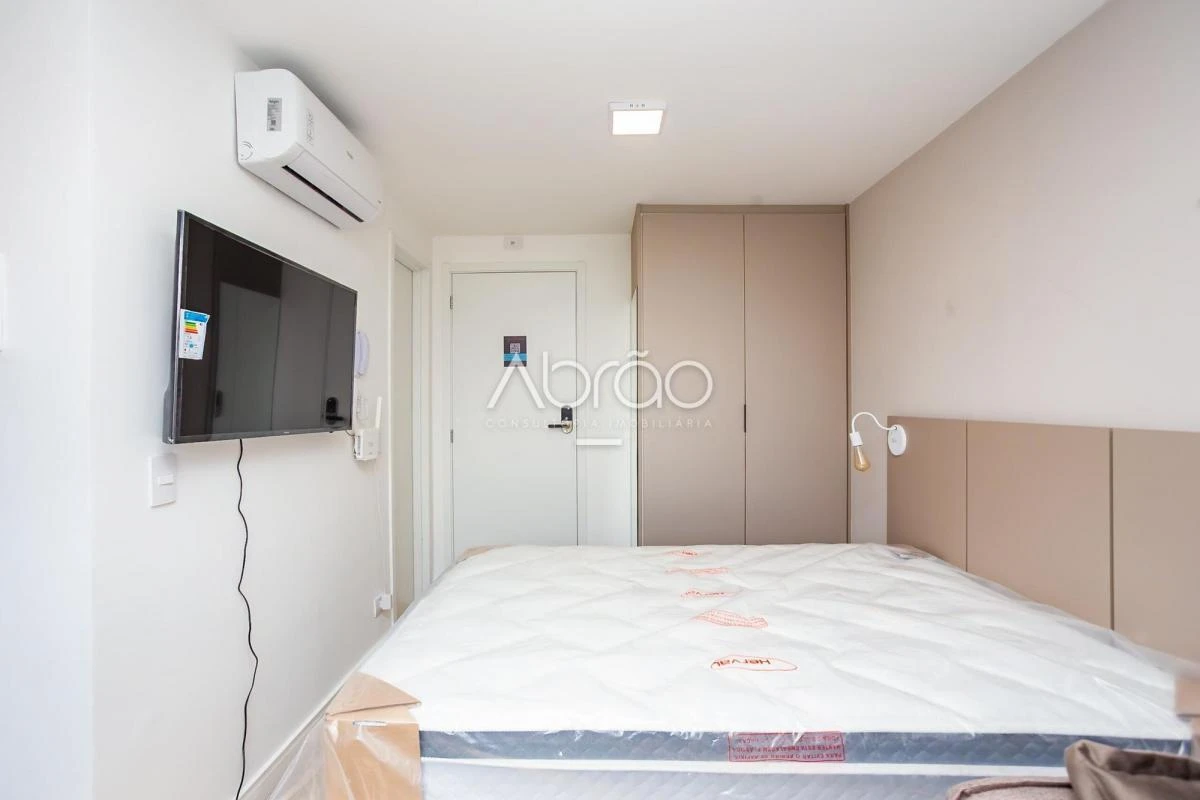 Furnished 17 m² studio with 1 bedroom and 1 bathroom — photo 15