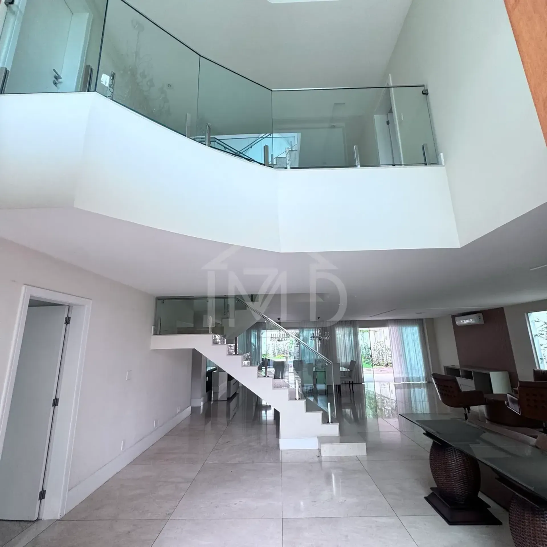 Casa amueblada con 5 dormitorios y 5 baños, balcón acristalado — photo 10