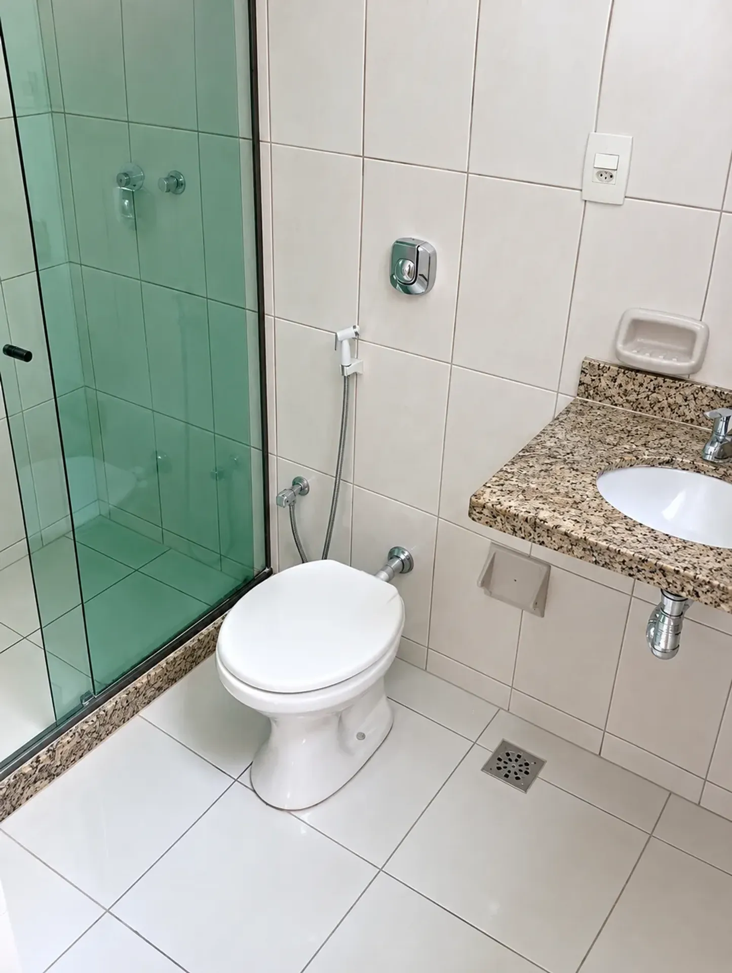2-bedroom apartment, 1 with its own bathroom, 75 m² — photo 16
