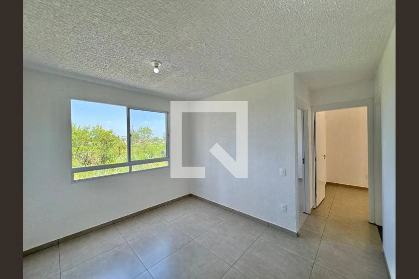 2-bedroom apartment with a glass shower enclosure — photo 6