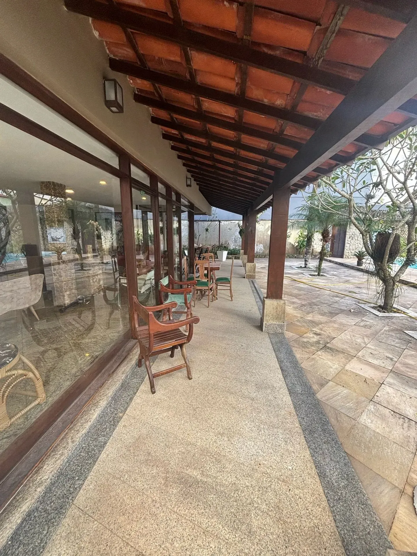 3-bedroom apartment with 5 bathrooms and a balcony — photo 36