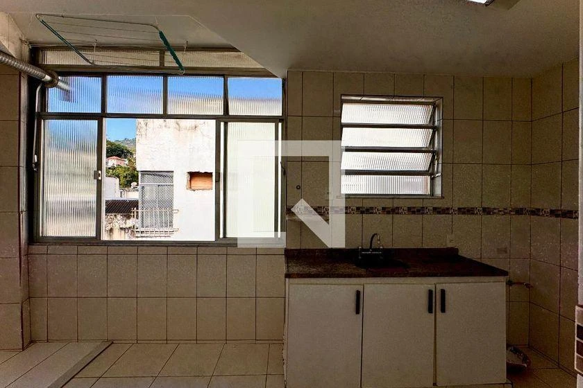 Дерев'яна підлога або ламінат та 2 спальні: квартира 71 м² — photo 2