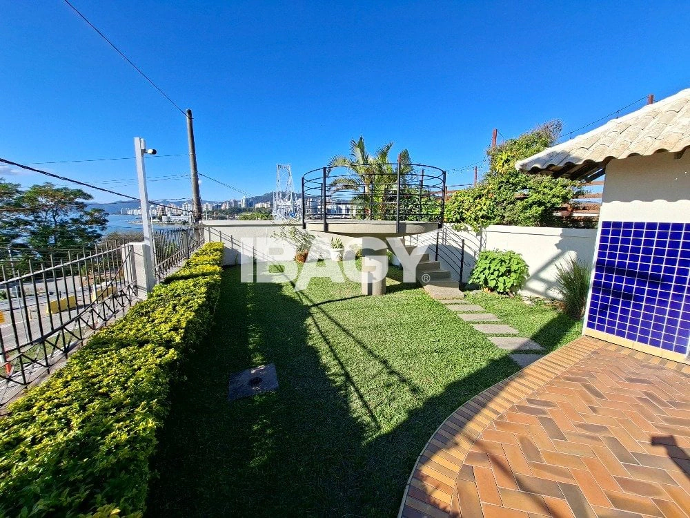 98 m² apartment with a private BBQ and a private pool — photo 14