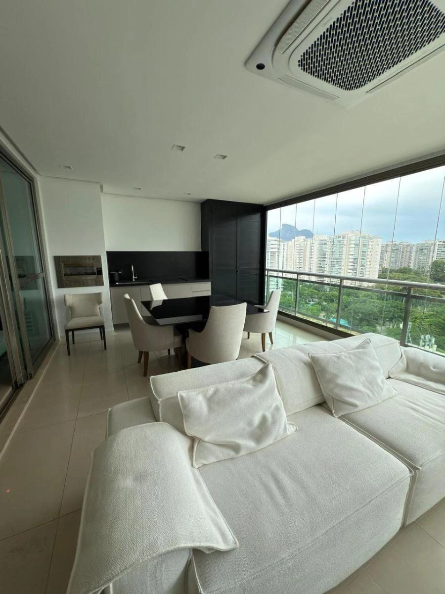 294 m² apartment with 4 suites and an open-plan kitchen — photo 11