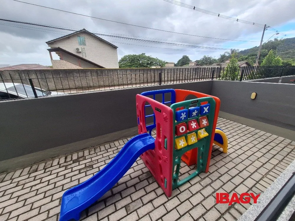 Apartamento com 2 dormitórios e cozinha americana — photo 23