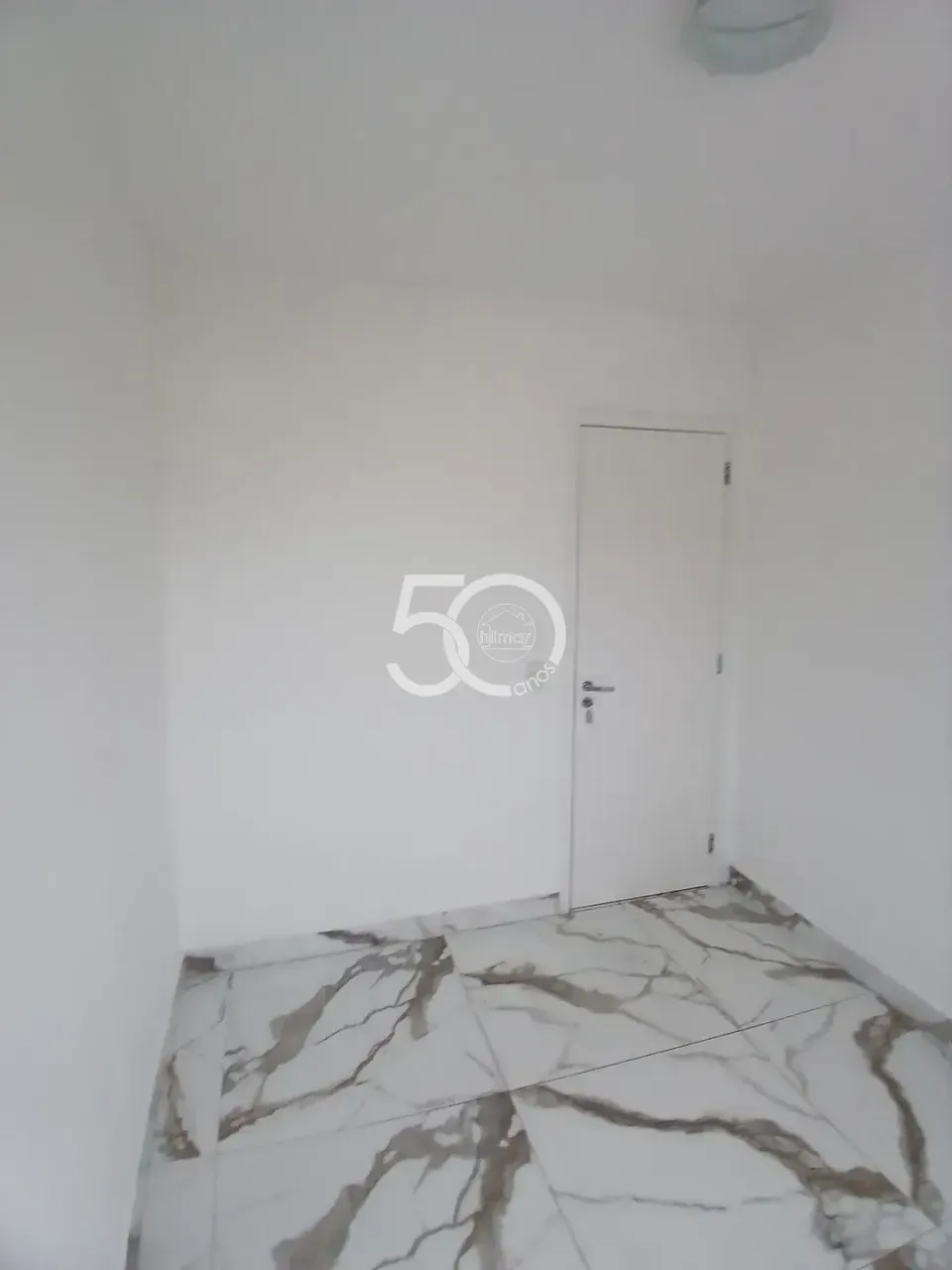 Apartamento de 2 dormitorios y 2 baños con balcón — photo 13