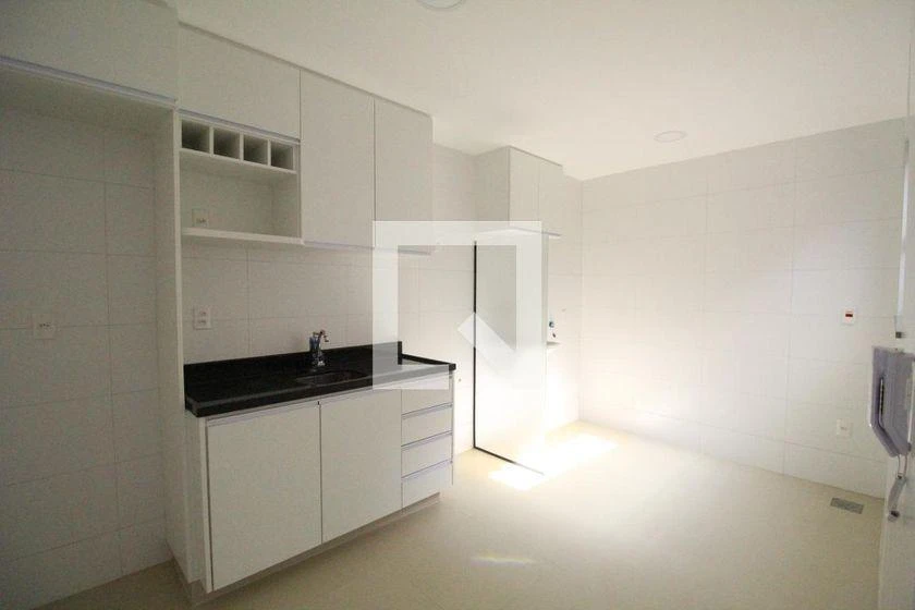 2-bedroom apartment, 1 with its own bathroom, 75 m² — photo 2