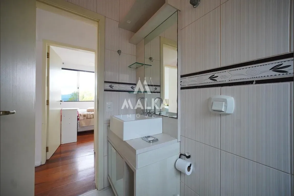4-bedroom house with a water view in Florianópolis — photo 33
