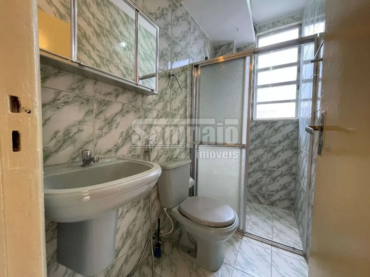 Apartamento de 2 quartos com cozinha separada e ar-condicionado — photo 4