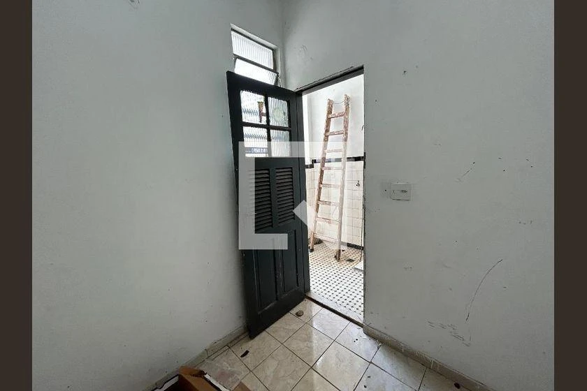 Деревянный пол или ламинат и 2 спальни: дом 80 м² — photo 37