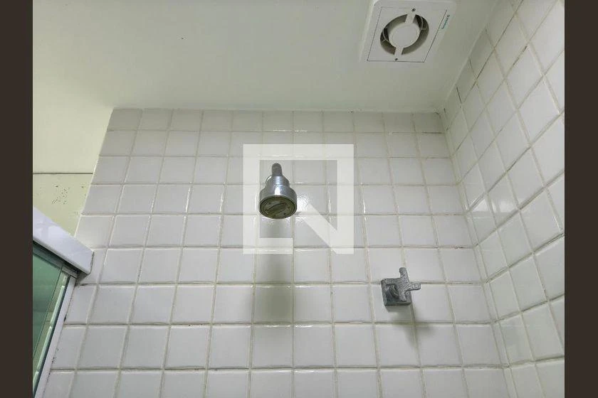 Furnished apartment, 103 m², with a glass-enclosed balcony — photo 40