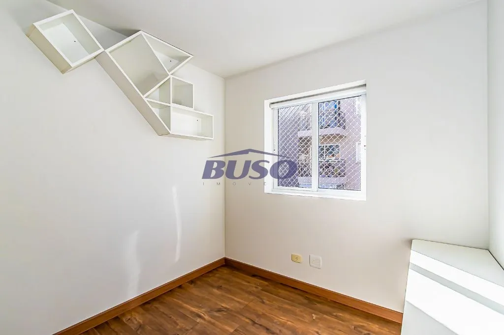 3-bedroom apartment with an open-plan kitchen — photo 31
