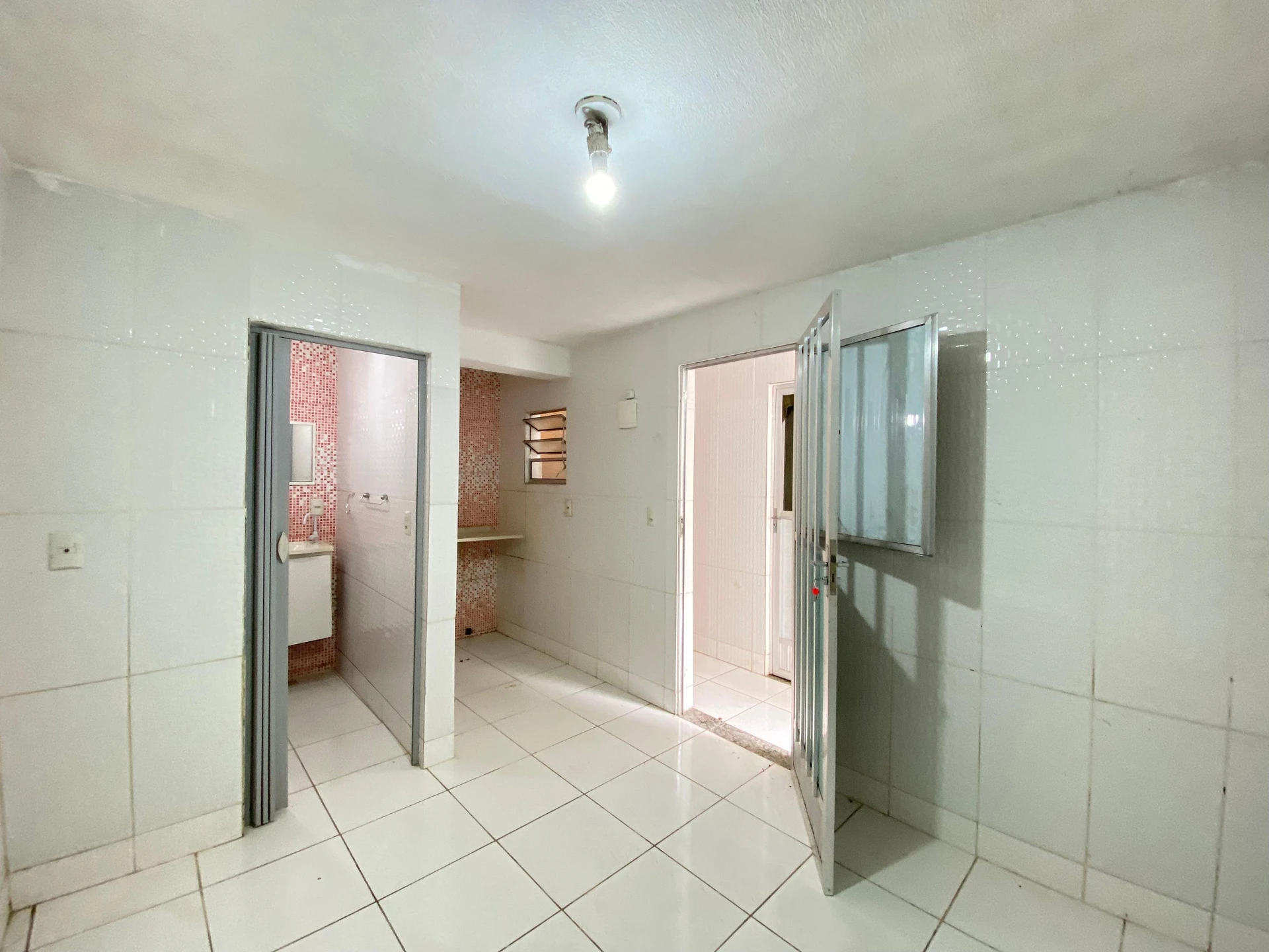 Casa sin amueblar con 1 dormitorio y 1 plaza de aparcamiento — photo 3