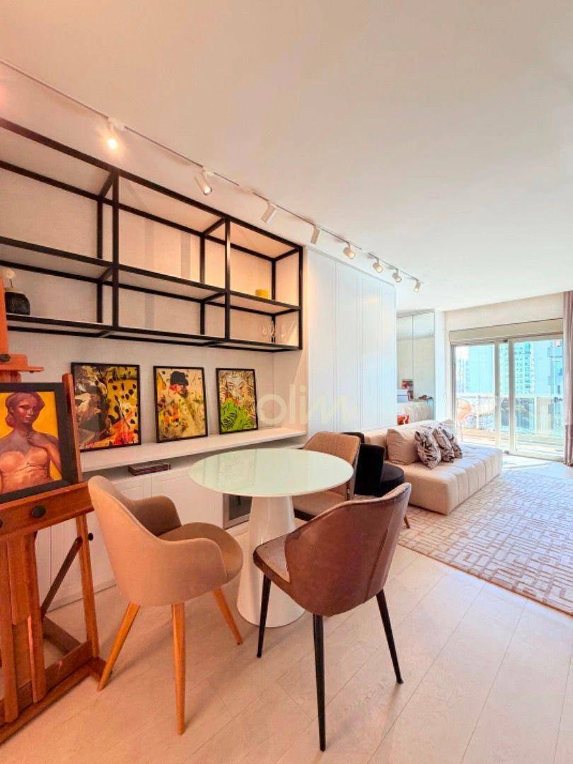 Furnished studio with 1 bedroom and open-plan kitchen 57 m² — photo 3