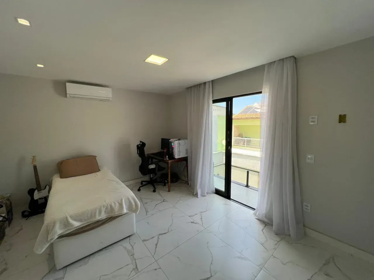 Furnished house with 4 bedrooms and 4 bathrooms — photo 20