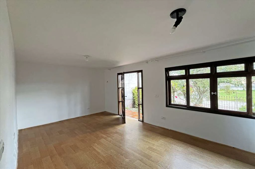 30 m² studio with separate kitchen and 1 parking space — photo 5