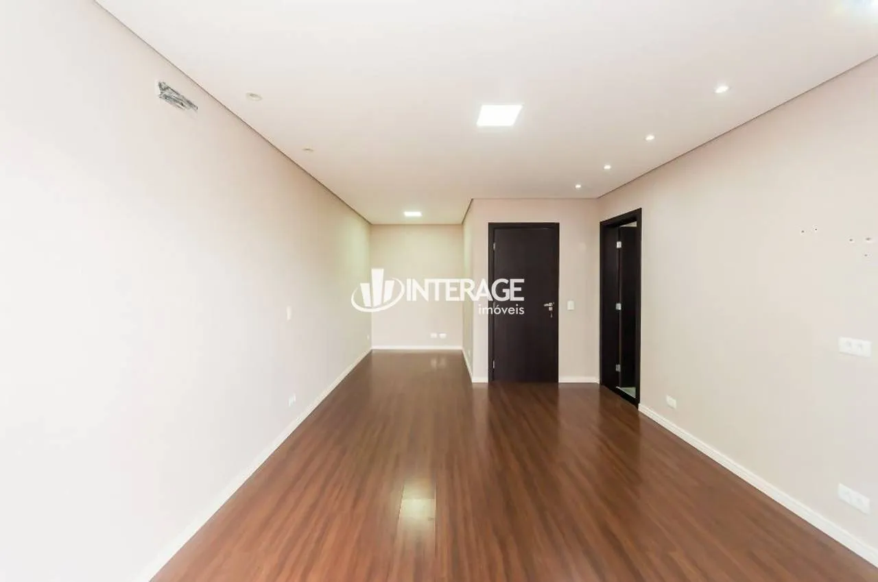 3-bedroom house with a washing machine in Curitiba — photo 39