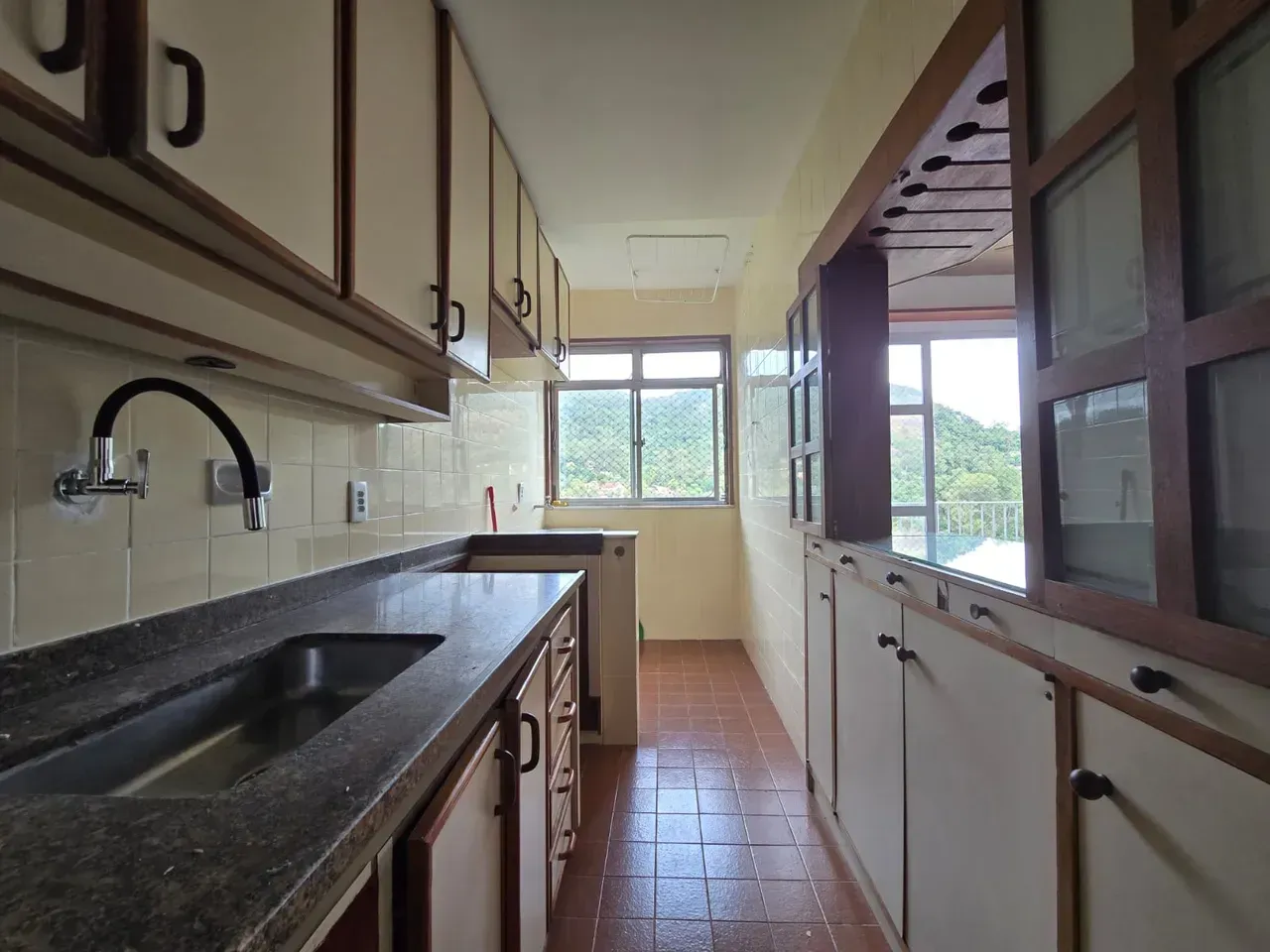 Apartamento de 2 quartos com cozinha fechada e 60 m² — photo 2
