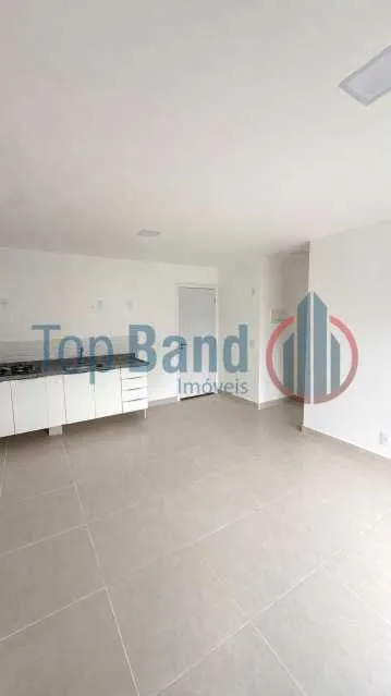 1-bedroom apartment with a balcony and open kitchen — photo 13