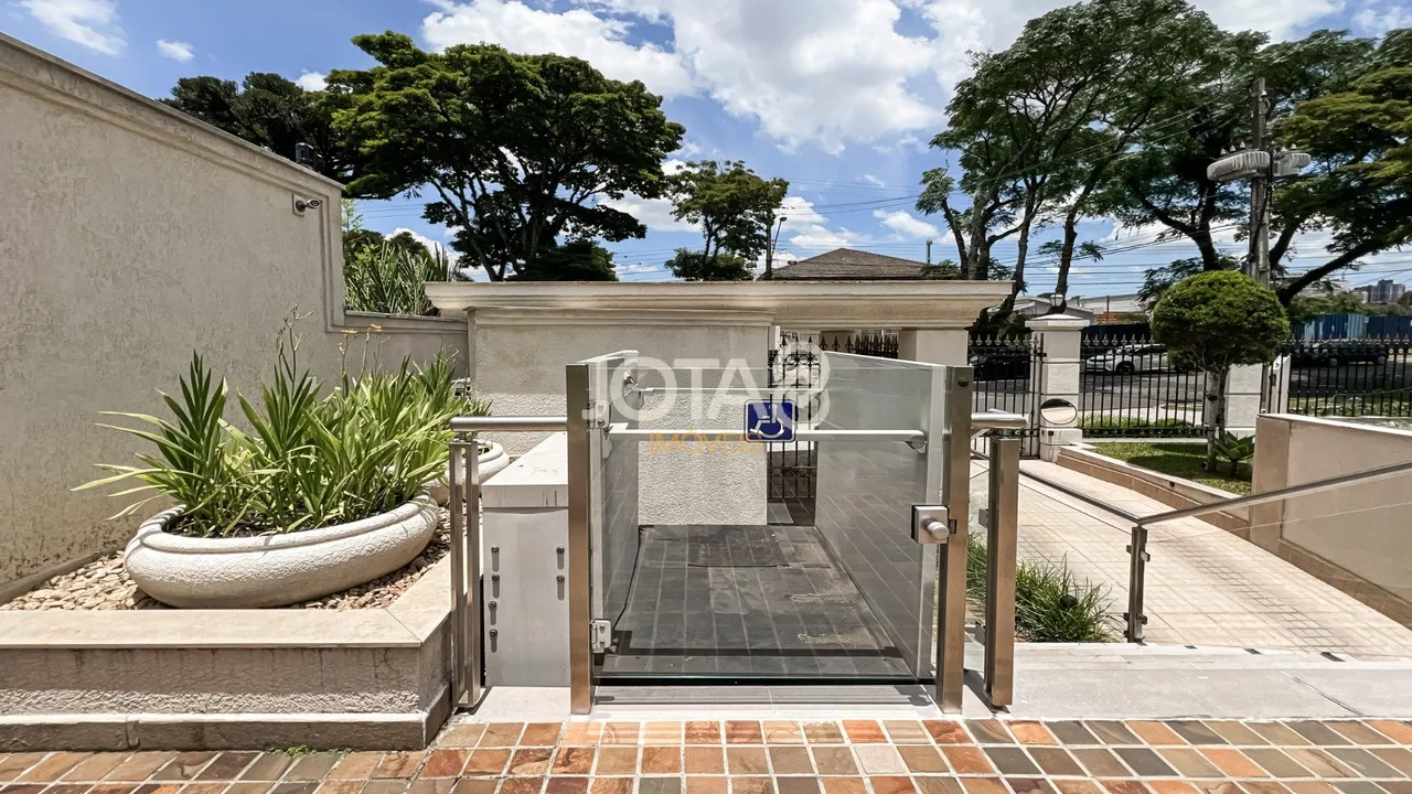 Apartamento con balcón y barbacoa privada — photo 20
