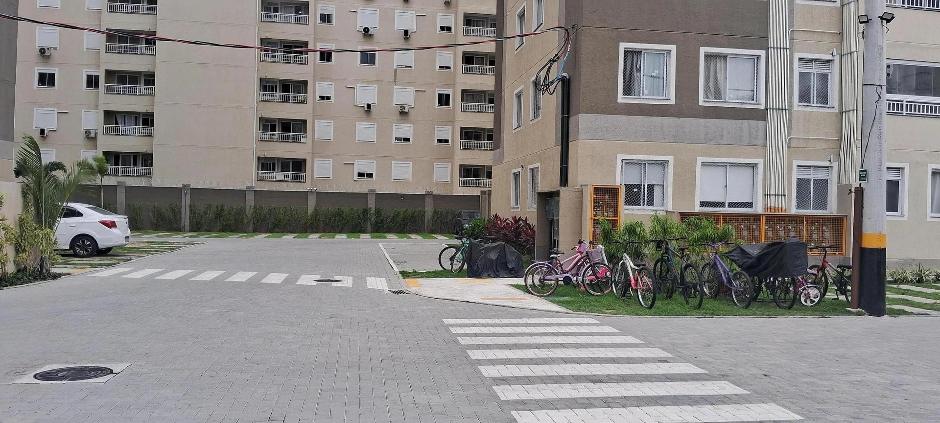 2-bedroom apartment in a building with a pool — photo 21