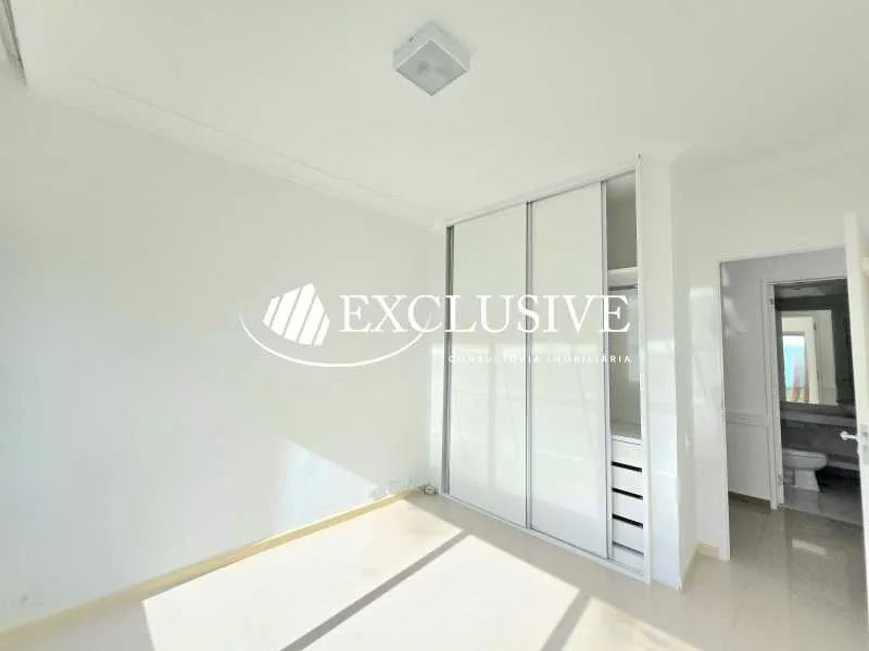 4-bedroom apartment with balcony and 5 bathrooms — photo 10