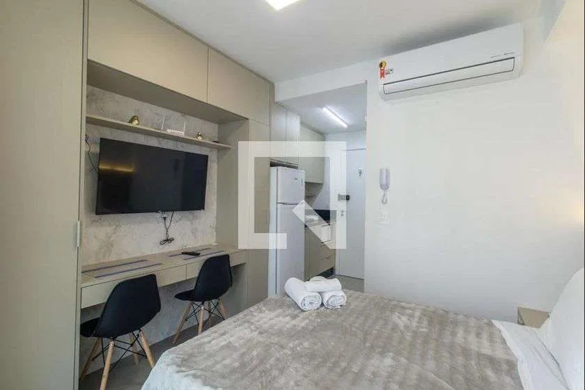 Furnished studio, 20 m², with a home office — photo 3