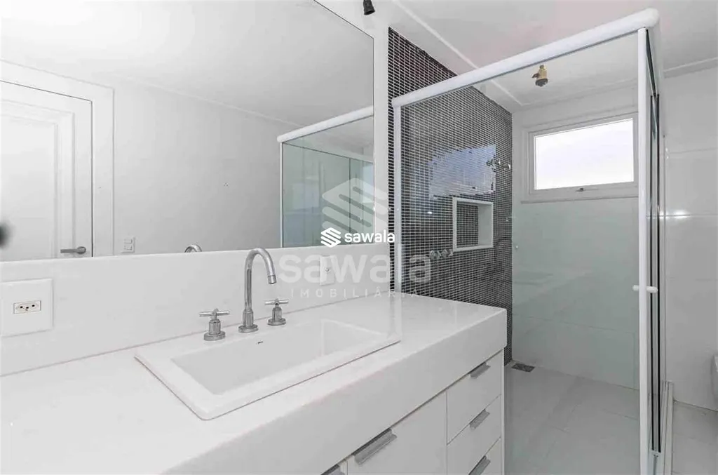 Furnished house with 7 en-suite bedrooms — photo 23