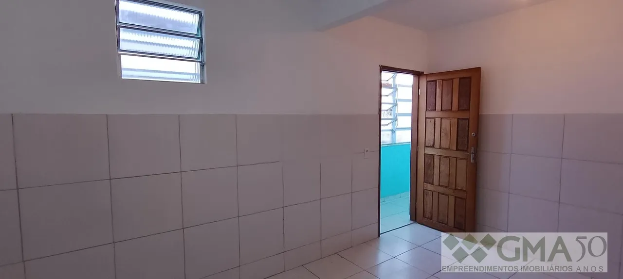 Unfurnished studio kitnet with 1 bathroom and laundry area — photo 6