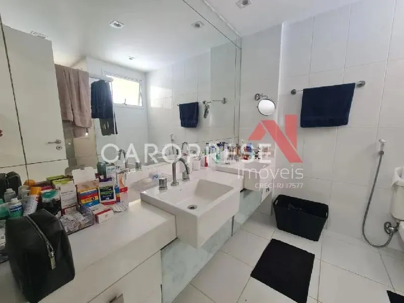 Casa com 4 quartos e 5 banheiros, com 2 vagas — photo 8