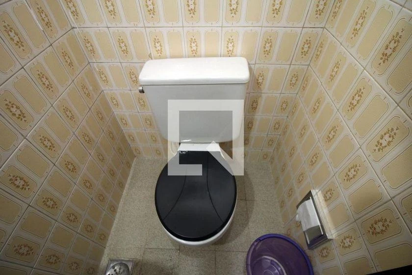 House with 4 bedrooms and 297 m², no parking — photo 9