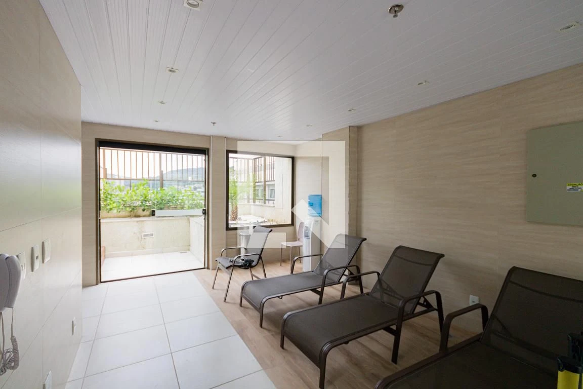 One-bedroom apartment with a mountain view in Rio de Janeiro — photo 27