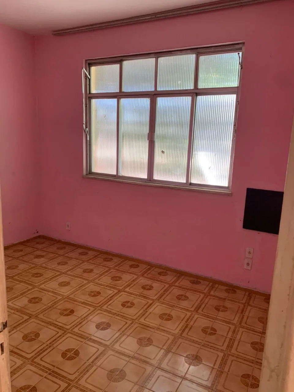 Немебльована квартира з 2 спальнями та плиткою на підлозі — photo 4