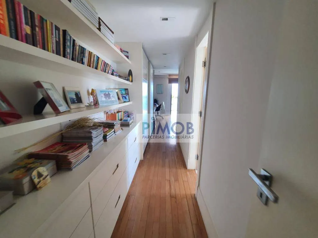 Furnished 260 m² apartment on the 23rd floor with 3 spots — photo 42