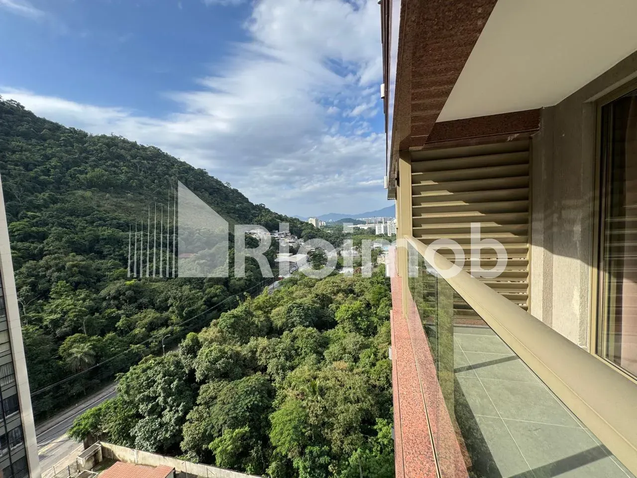 Apartamento de 45 m² com vista para as montanhas e secadora — photo 19