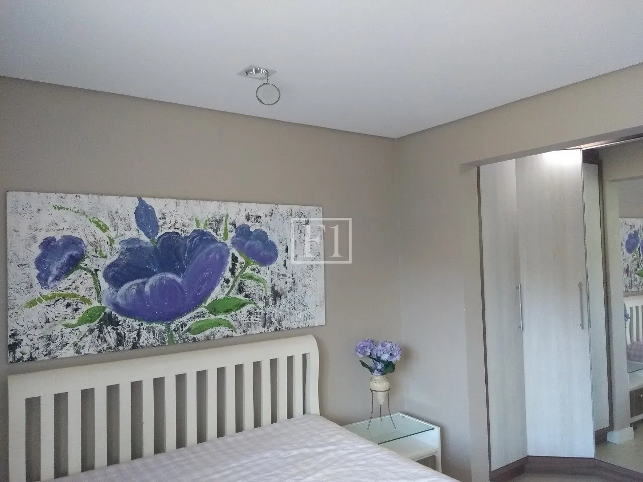 Furnished house, 450 m², with floor-to-ceiling windows — photo 25
