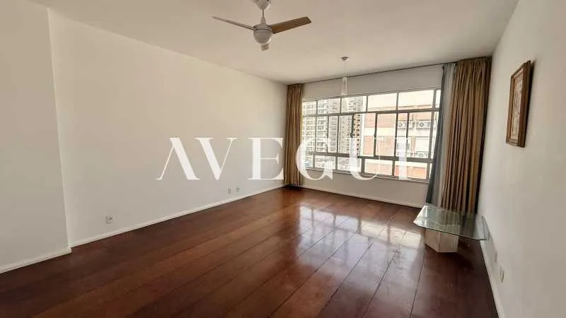 Furnished penthouse with 3 bedrooms and 125 m²