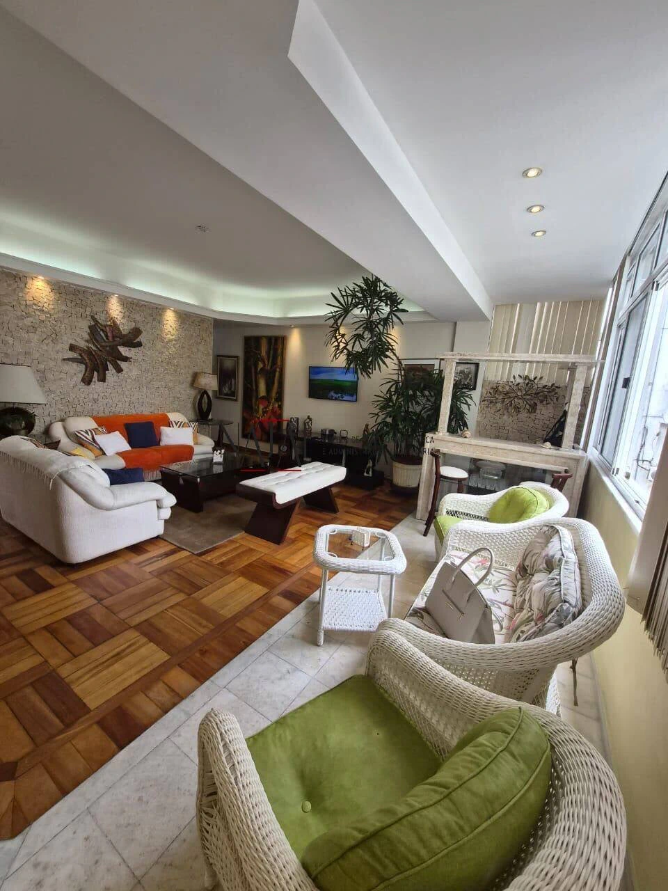 Washing machine in a 3-bedroom apartment, 168 m²