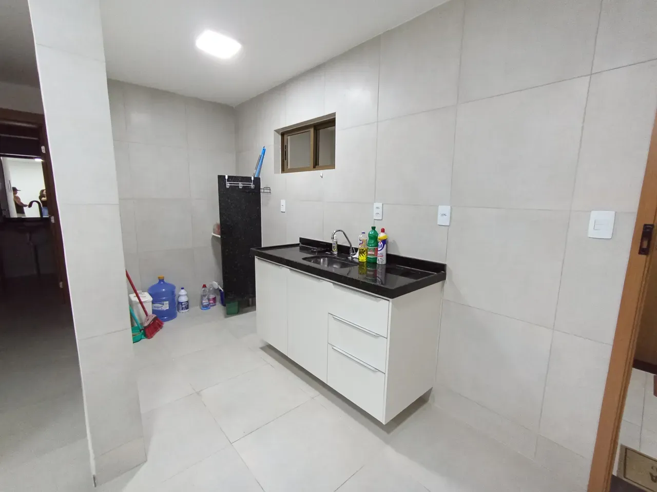 2-bedroom apartment with a suite and a balcony on the 1st floor — photo 23