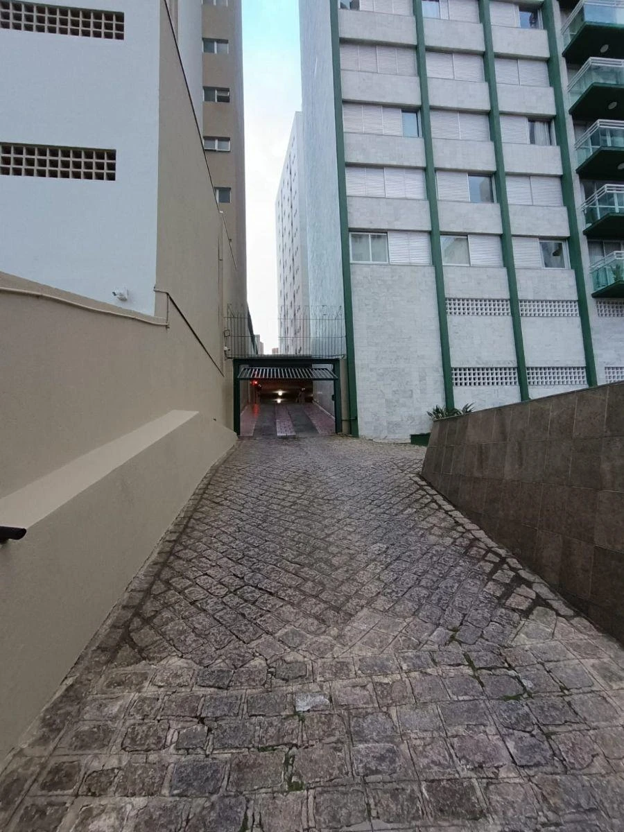 Apartamento de 156 m² com secadora e janelas do piso ao teto — photo 40