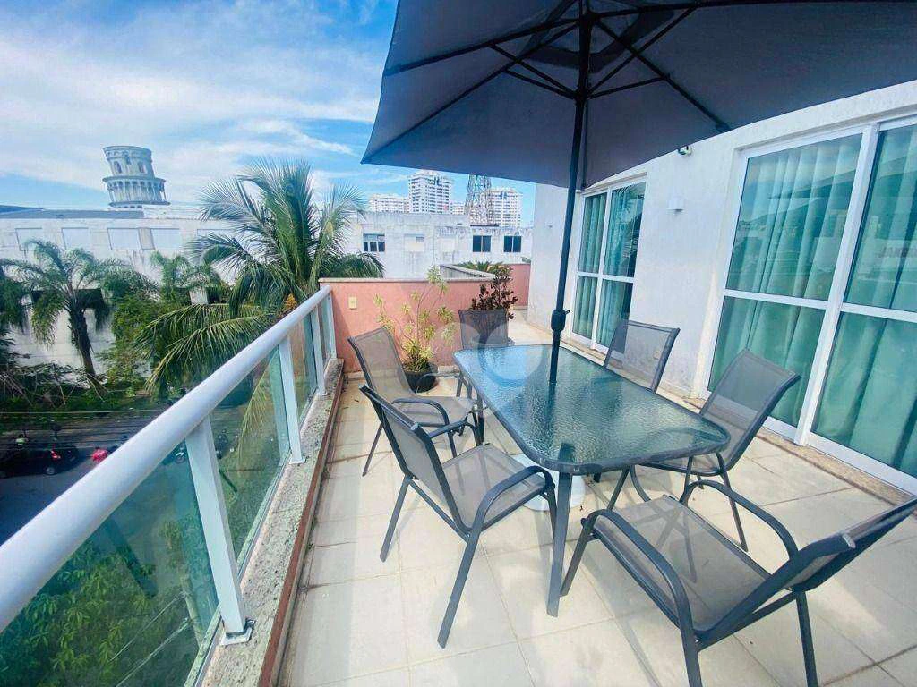2-bedroom penthouse with en-suite baths and 155 m² — photo 7