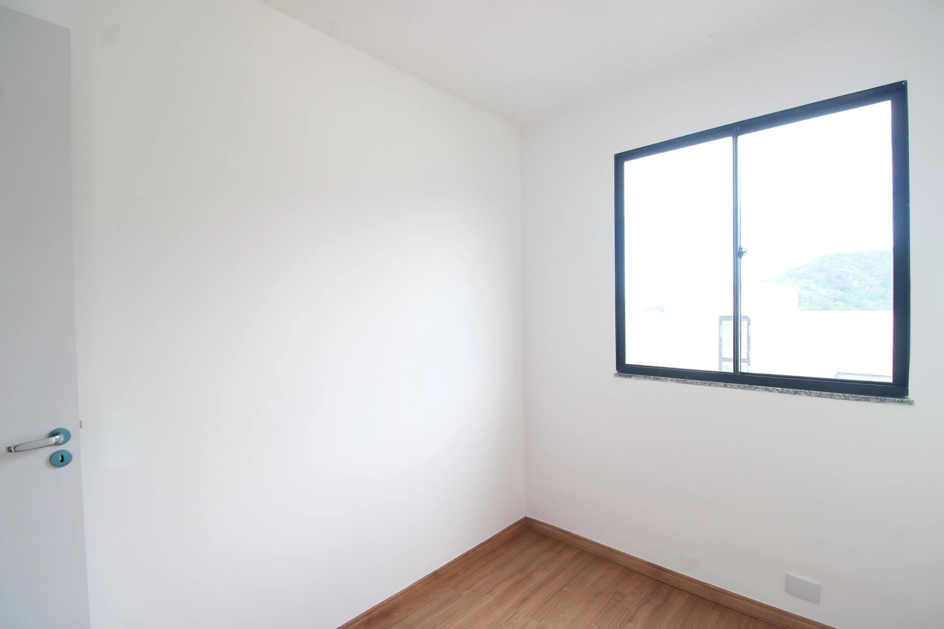 Unfurnished 2-bedroom apartment with balcony and private garden — photo 20