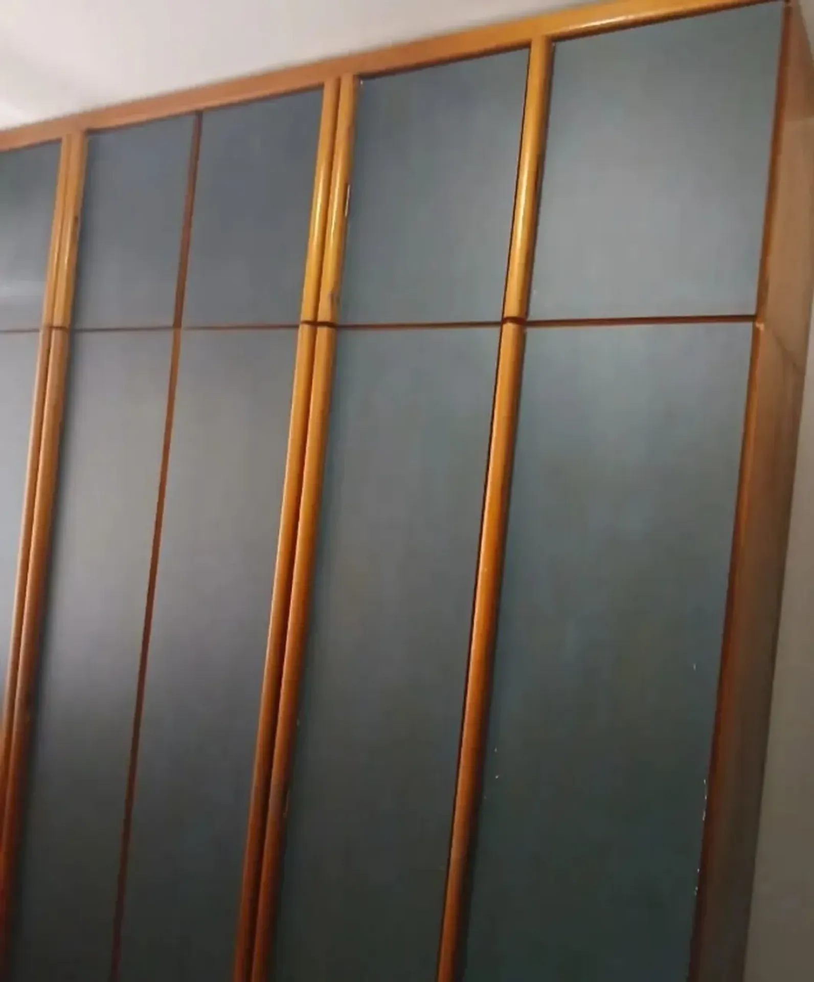 Furnished apartment, 128 m², with wood or laminate floors — photo 4