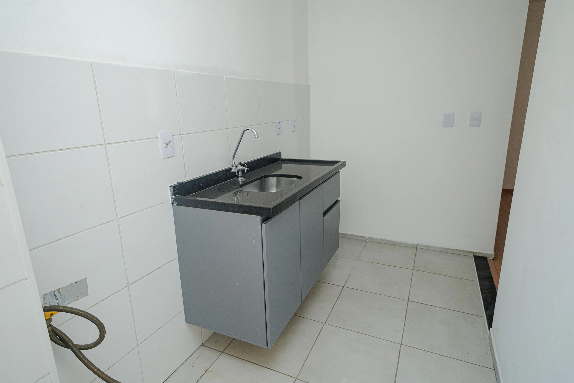 Unfurnished 2-bedroom rental apartment with 1 parking spot — photo 18