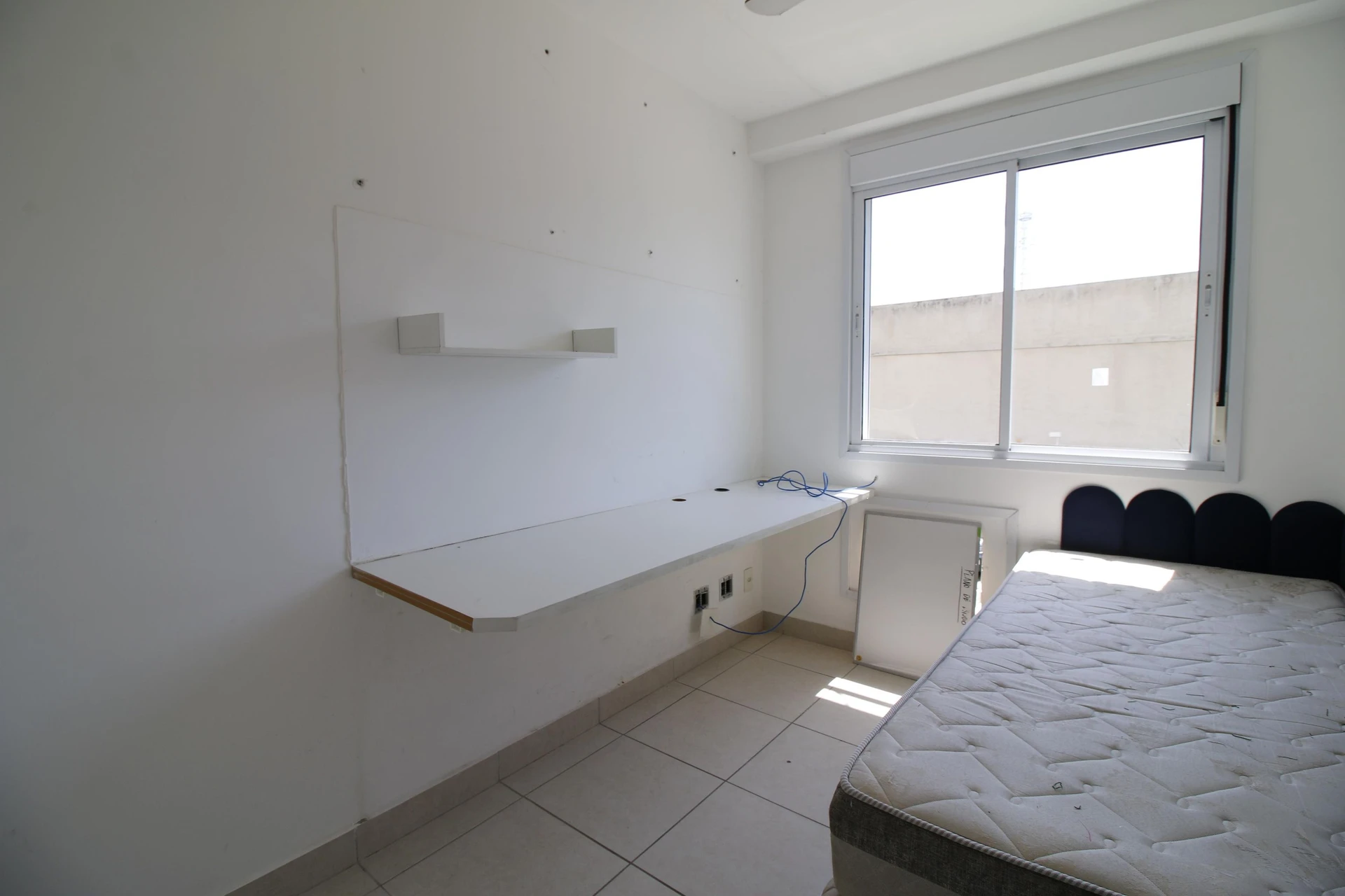 3-bedroom apartment in a building with a gym — photo 12